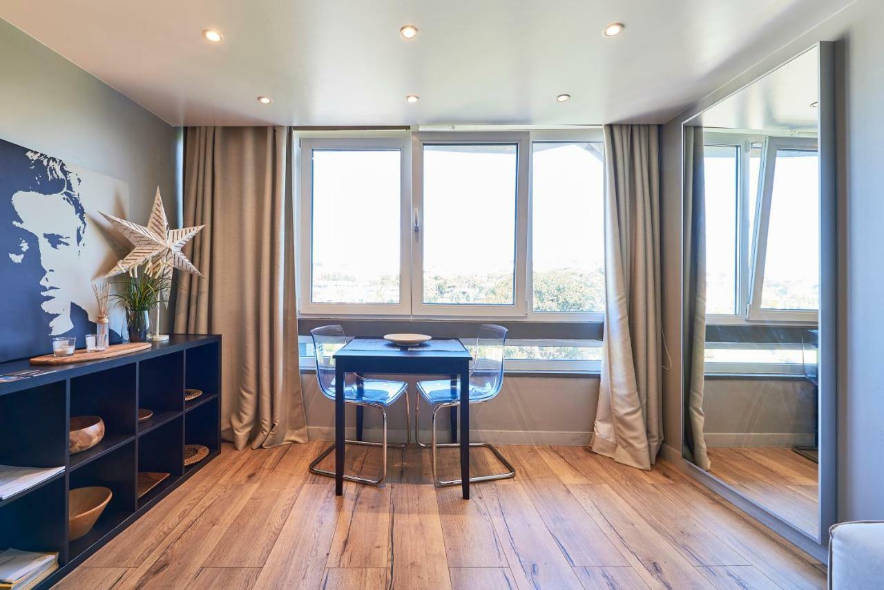 Beachfront Cascais,Estoril Apartment Exterior photo